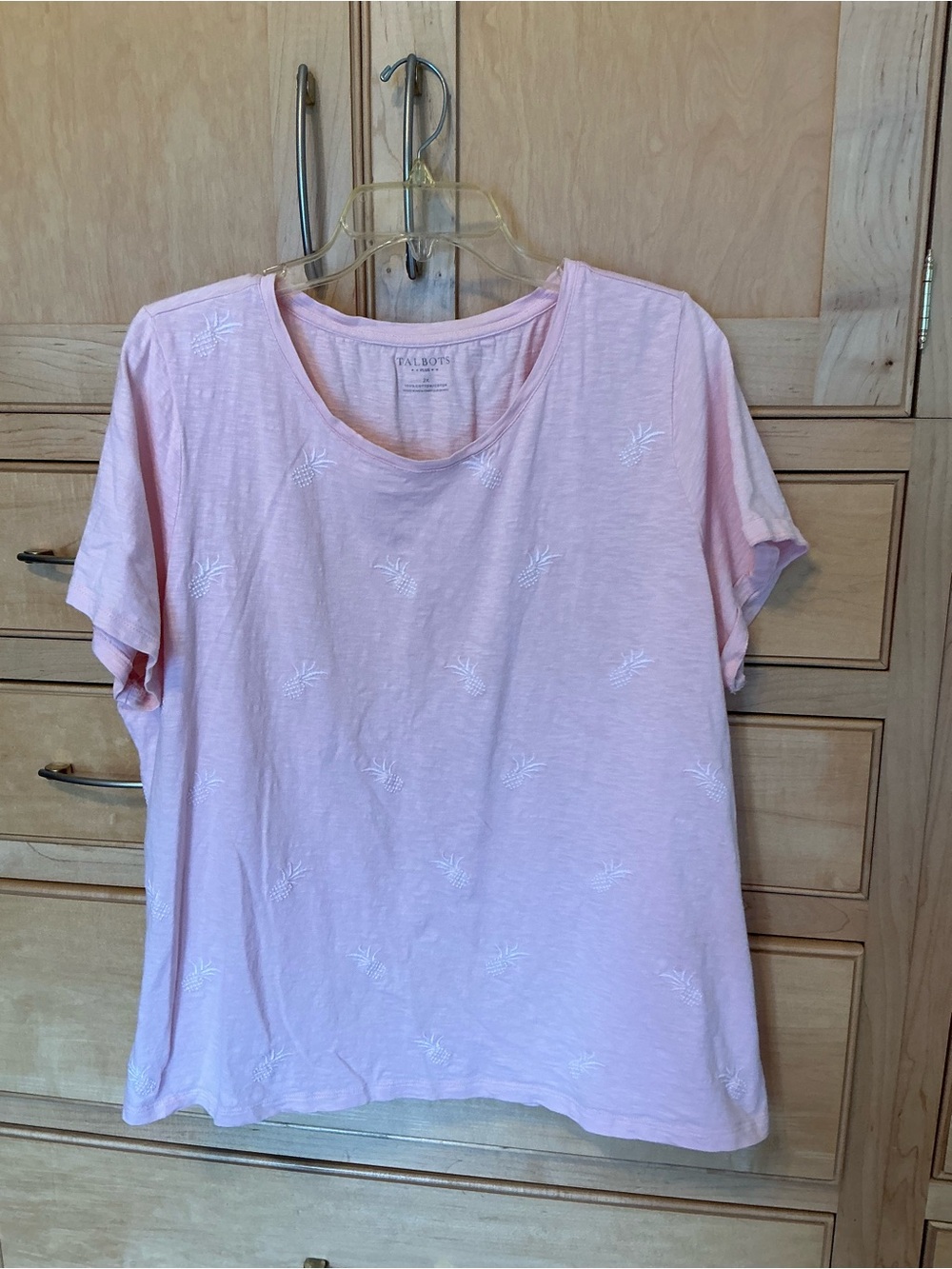 Talbots Pink TEE Short Sleeve w/ Embroidered pineapples 100% cotton lightweight